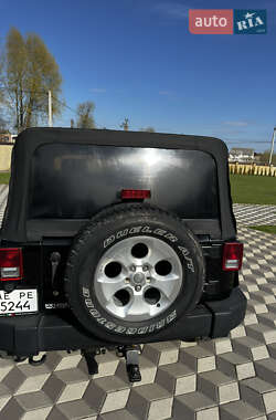 Позашляховик / Кросовер Jeep Wrangler 2013 в 