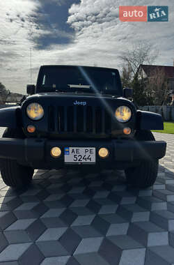 Позашляховик / Кросовер Jeep Wrangler 2013 в 