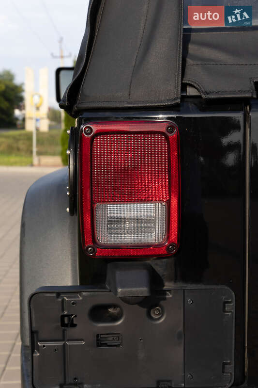 Позашляховик / Кросовер Jeep Wrangler 2017 в Львові