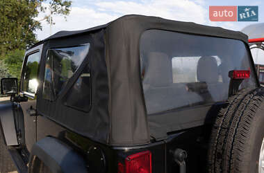 Позашляховик / Кросовер Jeep Wrangler 2017 в 