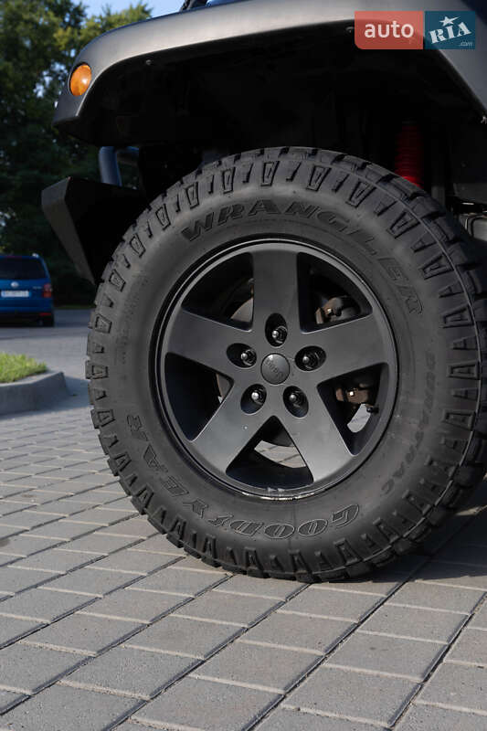 Позашляховик / Кросовер Jeep Wrangler 2017 в Львові
