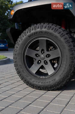 Позашляховик / Кросовер Jeep Wrangler 2017 в 