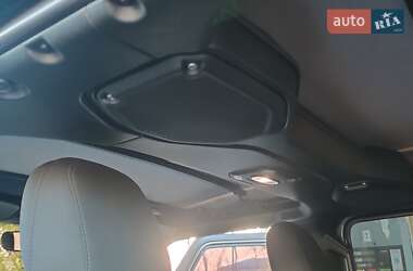 Внедорожник / Кроссовер Jeep Wrangler 2018 в 