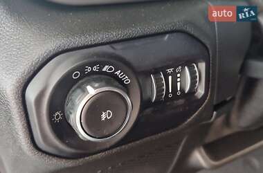 Внедорожник / Кроссовер Jeep Wrangler 2018 в 