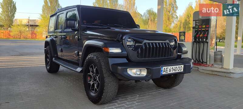 Внедорожник / Кроссовер Jeep Wrangler 2018 в 