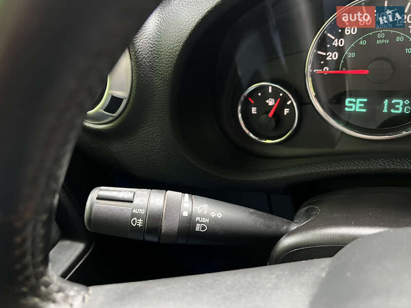 Позашляховик / Кросовер Jeep Wrangler 2015 в Львові