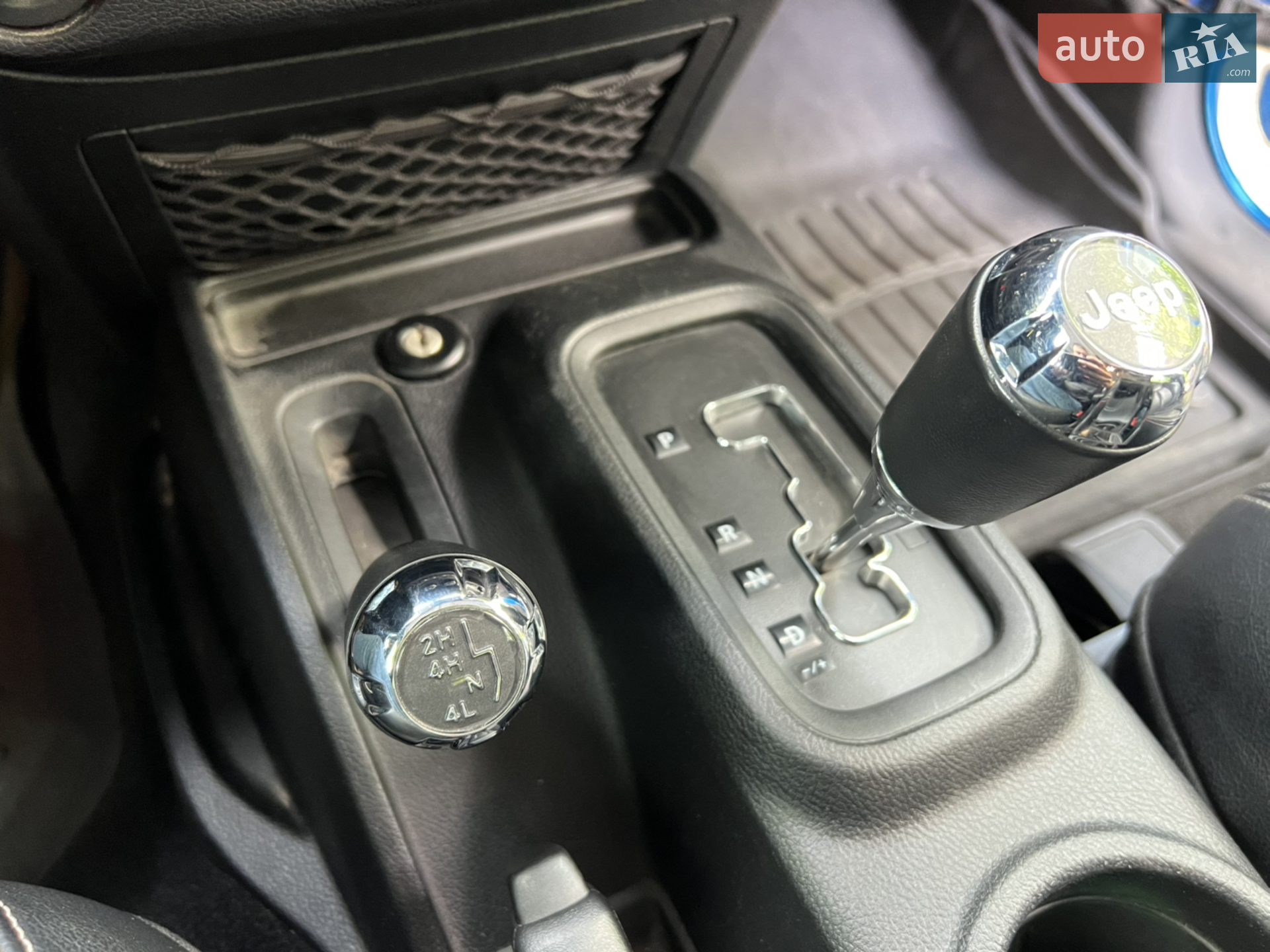 2015 Jeep Wrangler - мініатюра 43
