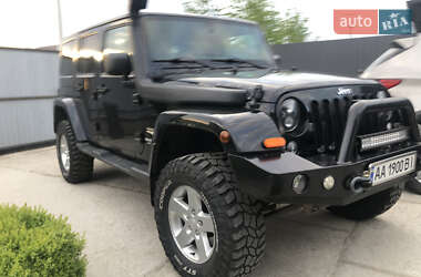 Позашляховик / Кросовер Jeep Wrangler 2015 в Києві