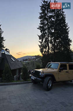 Внедорожник / Кроссовер Jeep Wrangler 2013 в 