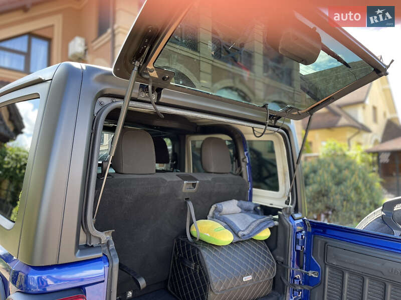 Позашляховик / Кросовер Jeep Wrangler 2018 в Чернівцях