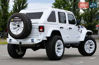 Внедорожник / Кроссовер Jeep Wrangler 2018 в 