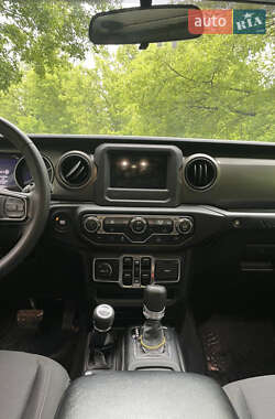 Внедорожник / Кроссовер Jeep Wrangler 2023 в 