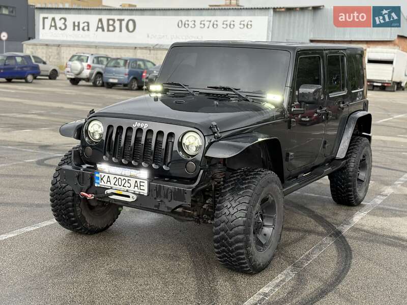 Внедорожник / Кроссовер Jeep Wrangler 2007 в Киеве