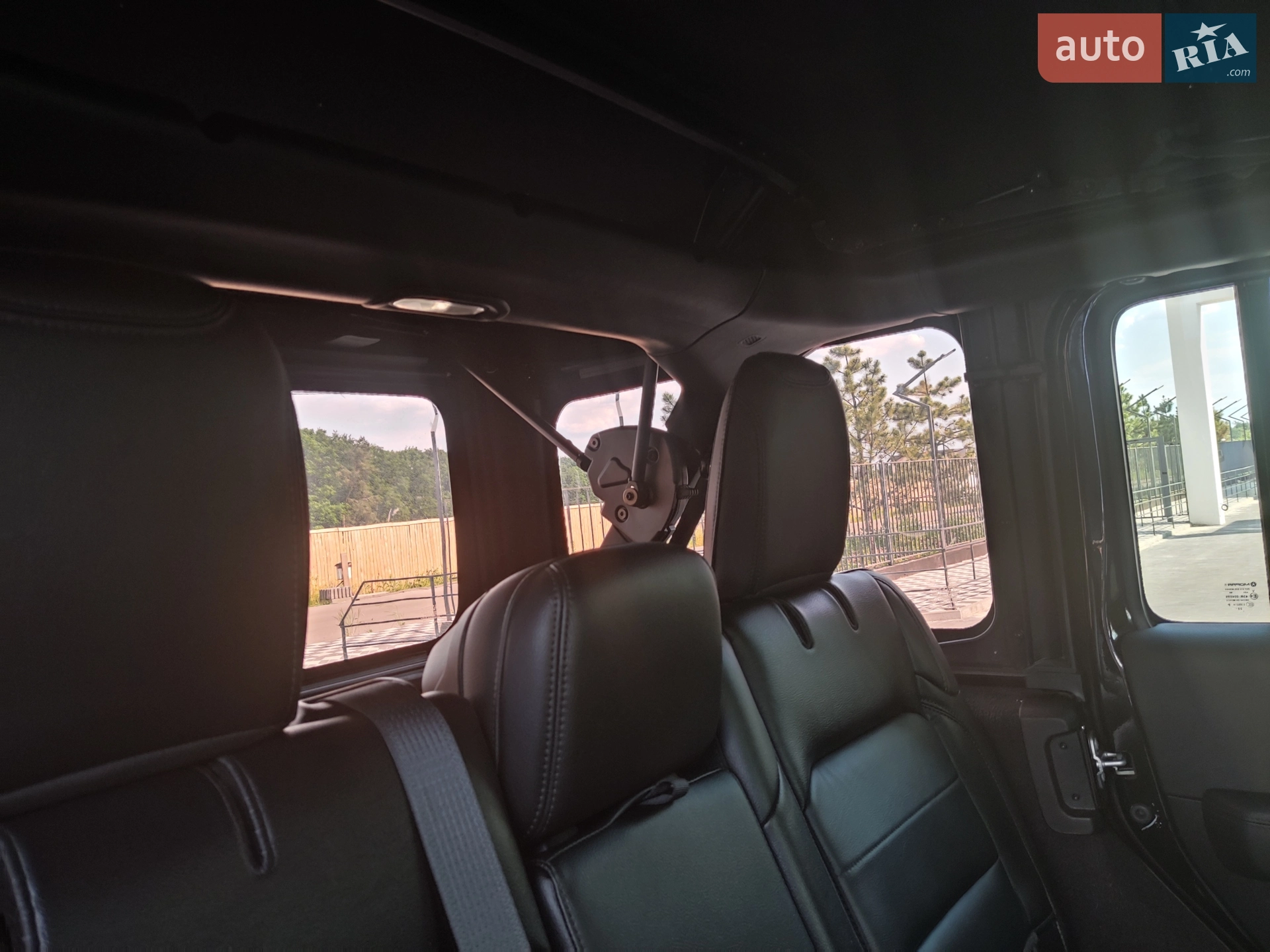 2021 Jeep Wrangler - мініатюра 25