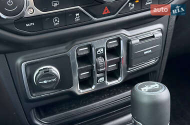 Внедорожник / Кроссовер Jeep Wrangler 2022 в 
