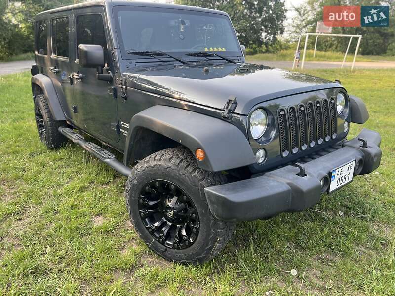 Позашляховик / Кросовер Jeep Wrangler 2016 в Дніпрі