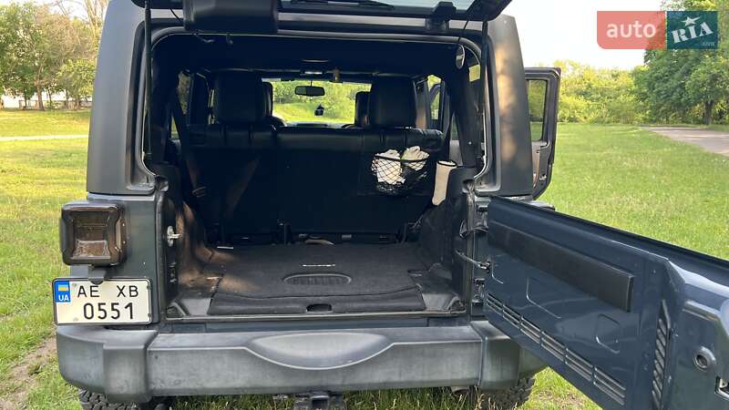 Позашляховик / Кросовер Jeep Wrangler 2016 в Дніпрі