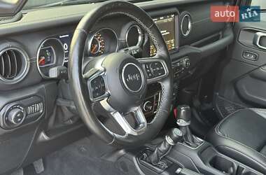 Внедорожник / Кроссовер Jeep Wrangler 2020 в 