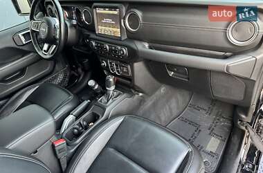 Внедорожник / Кроссовер Jeep Wrangler 2020 в 