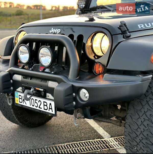 Внедорожник / Кроссовер Jeep Wrangler 2011 в Киеве