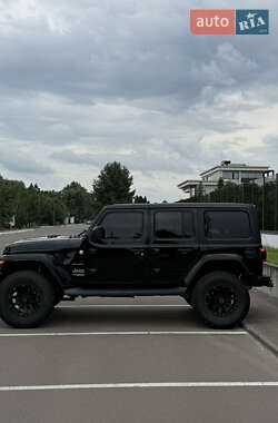 Внедорожник / Кроссовер Jeep Wrangler 2019 в 