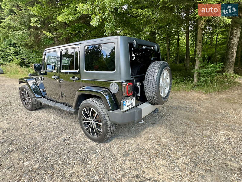 Внедорожник / Кроссовер Jeep Wrangler 2011 в Трускавце