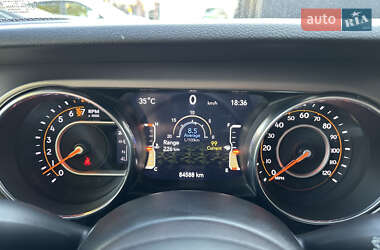 Позашляховик / Кросовер Jeep Wrangler 2019 в  фото 13 Позашляховик / Кросовер Jeep Wrangler 2019 в