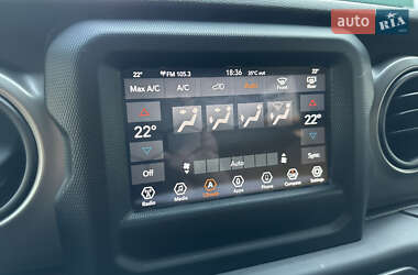Позашляховик / Кросовер Jeep Wrangler 2019 в  фото 14 Позашляховик / Кросовер Jeep Wrangler 2019 в