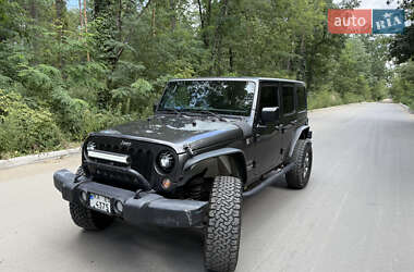 Внедорожник / Кроссовер Jeep Wrangler 2016 в Киеве