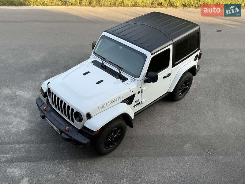 Внедорожник / Кроссовер Jeep Wrangler 2022 в 