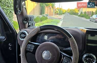 Внедорожник / Кроссовер Jeep Wrangler 2015 в 