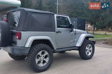 Внедорожник / Кроссовер Jeep Wrangler 2016 в 