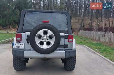 Внедорожник / Кроссовер Jeep Wrangler 2016 в 