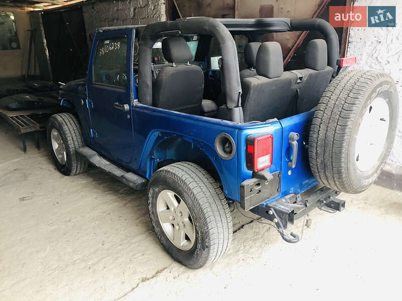 Внедорожник / Кроссовер Jeep Wrangler 2015 в Ивано-Франковске