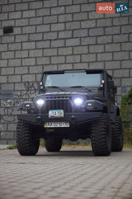 Позашляховик / Кросовер Jeep Wrangler 2000 в Києві