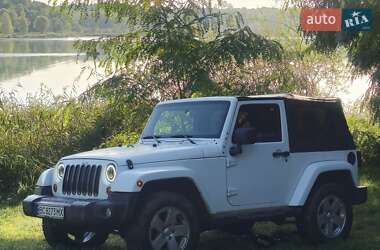 Внедорожник / Кроссовер Jeep Wrangler 2013 в Львове