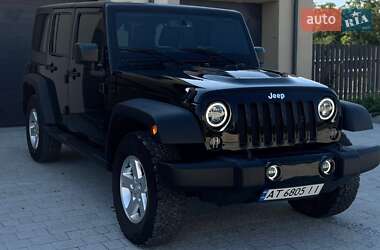 Внедорожник / Кроссовер Jeep Wrangler 2014 в Львове