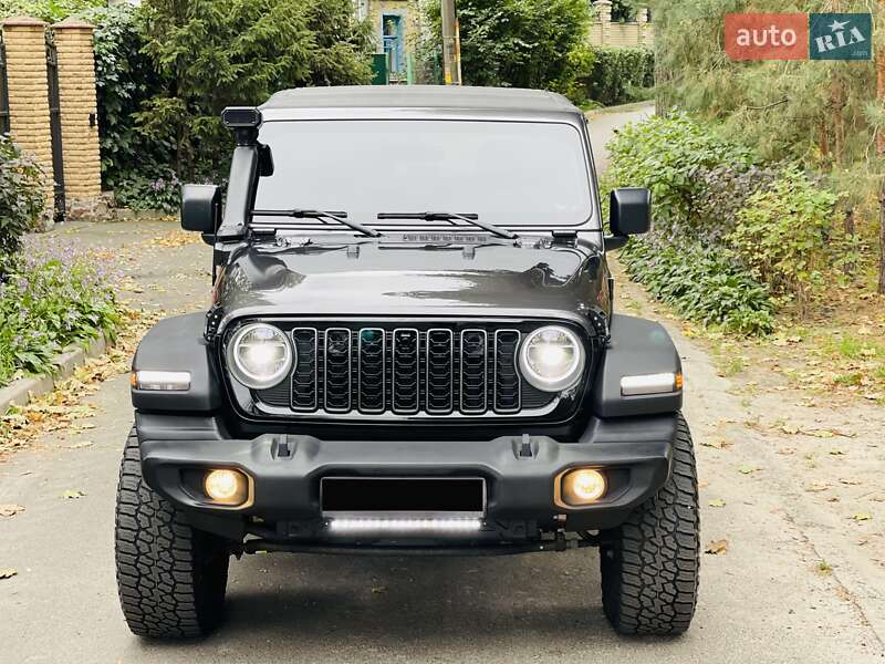 Внедорожник / Кроссовер Jeep Wrangler 2021 в Киеве