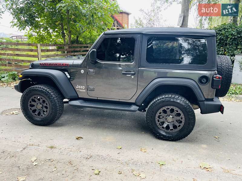 Внедорожник / Кроссовер Jeep Wrangler 2021 в Киеве
