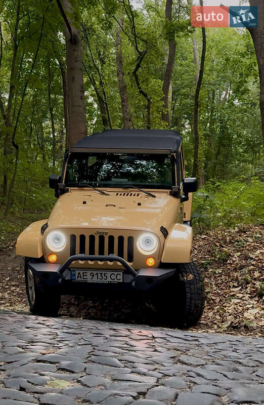 Позашляховик / Кросовер Jeep Wrangler 2013 в Києві фото 8 Позашляховик / Кросовер Jeep Wrangler 2013 в Києві