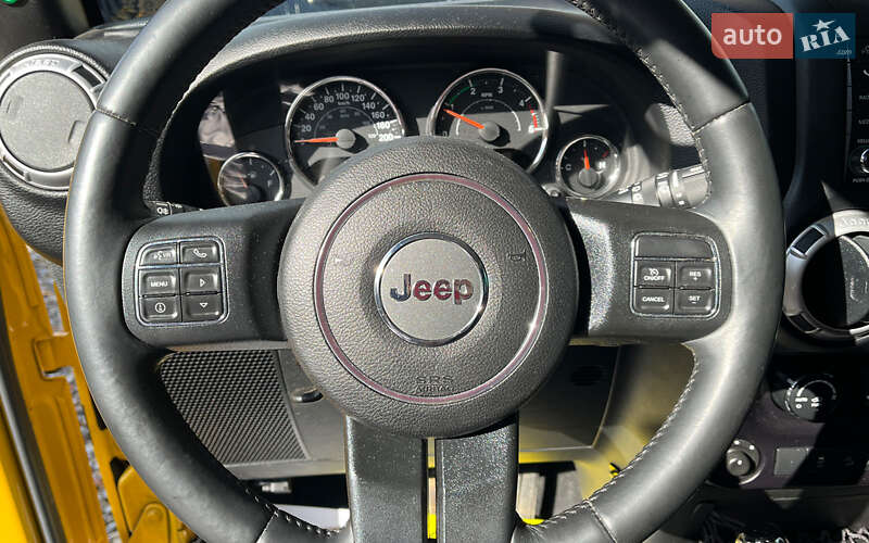 Внедорожник / Кроссовер Jeep Wrangler 2015 в Коломые