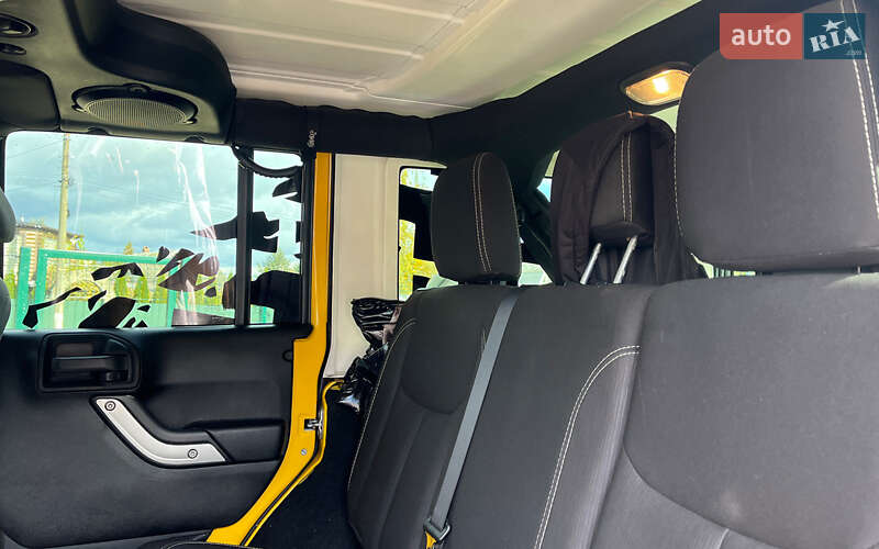 Внедорожник / Кроссовер Jeep Wrangler 2015 в Коломые