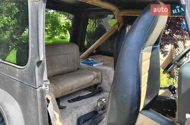 Внедорожник / Кроссовер Jeep Wrangler 1992 в 