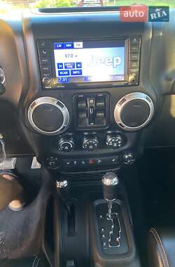 Позашляховик / Кросовер Jeep Wrangler 2012 в  фото 18 Позашляховик / Кросовер Jeep Wrangler 2012 в