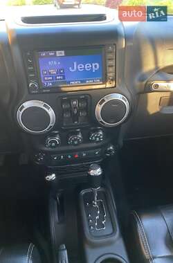 Позашляховик / Кросовер Jeep Wrangler 2012 в  фото 22 Позашляховик / Кросовер Jeep Wrangler 2012 в