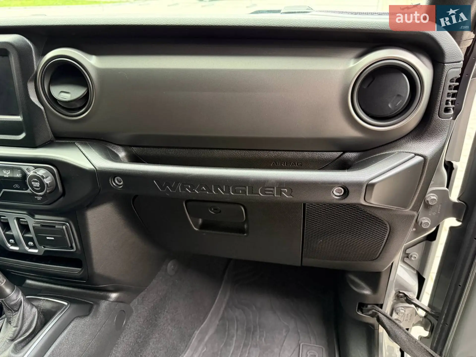 2022 Jeep Wrangler - мініатюра 81