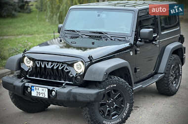 Внедорожник / Кроссовер Jeep Wrangler 2015 в 