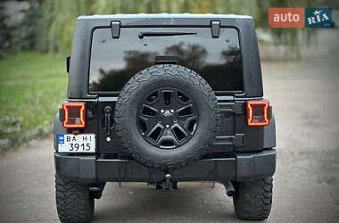 Внедорожник / Кроссовер Jeep Wrangler 2015 в 