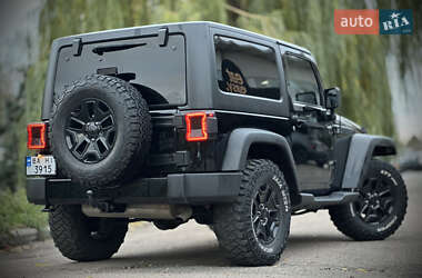 Внедорожник / Кроссовер Jeep Wrangler 2015 в 