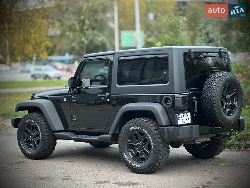 Внедорожник / Кроссовер Jeep Wrangler 2015 в Киеве фото 24 Внедорожник / Кроссовер Jeep Wrangler 2015 в Киеве